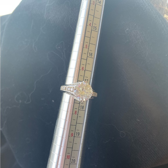 CZ size 7 ring - Picture 1 of 1